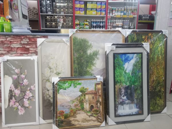 Картины в ассортименте